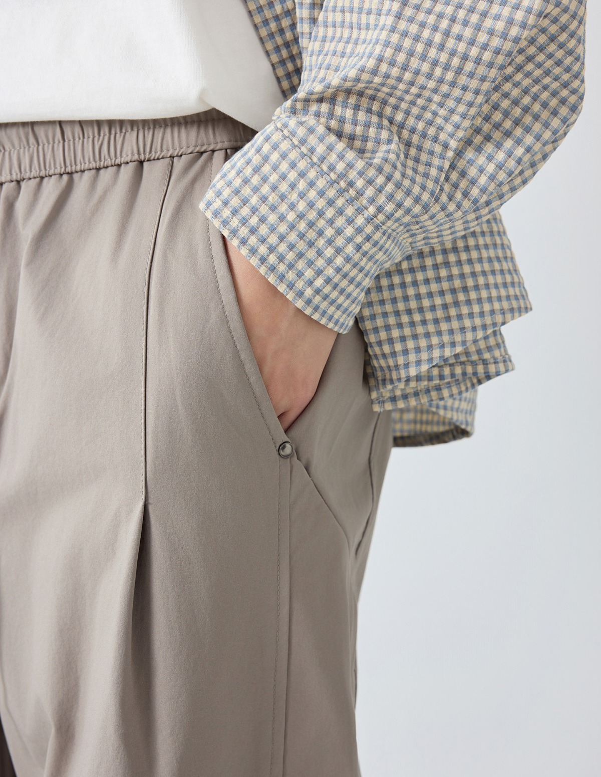 Trevon Elastic Waist Cargo Pants