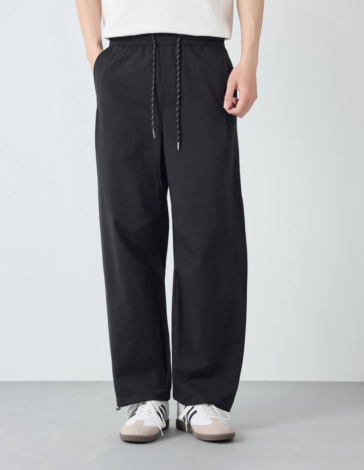 Trevon Elastic Waist Cargo Pants