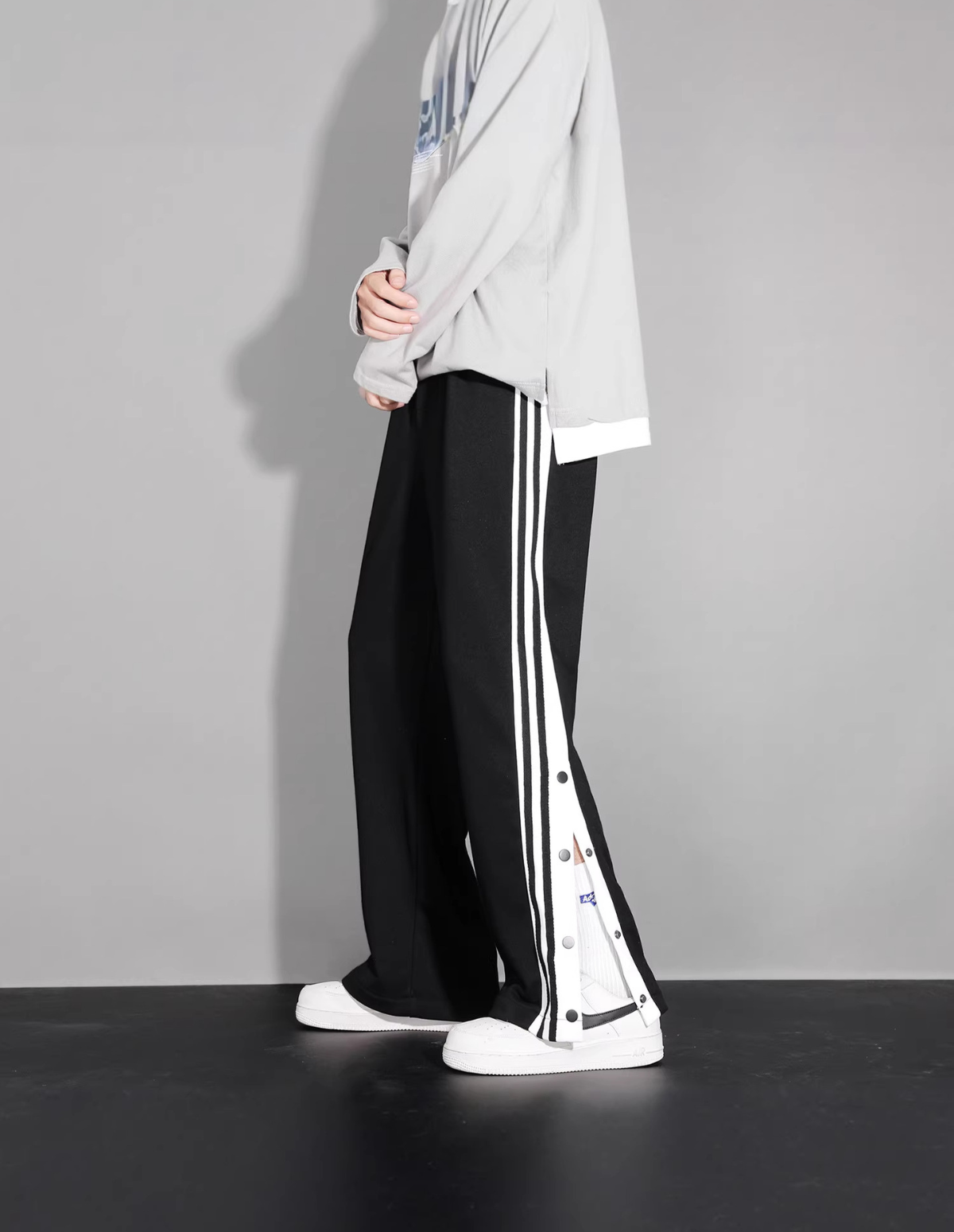 The Half-Button Casual Trousers