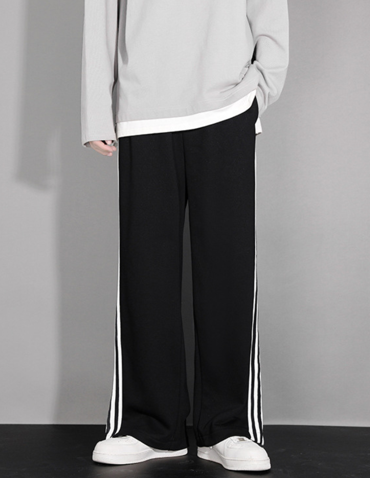 The Half-Button Casual Trousers