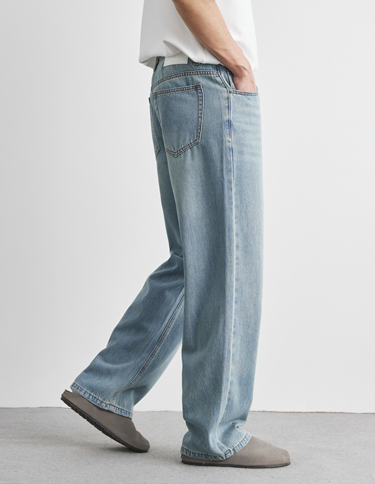 Avenor Straight Jeans