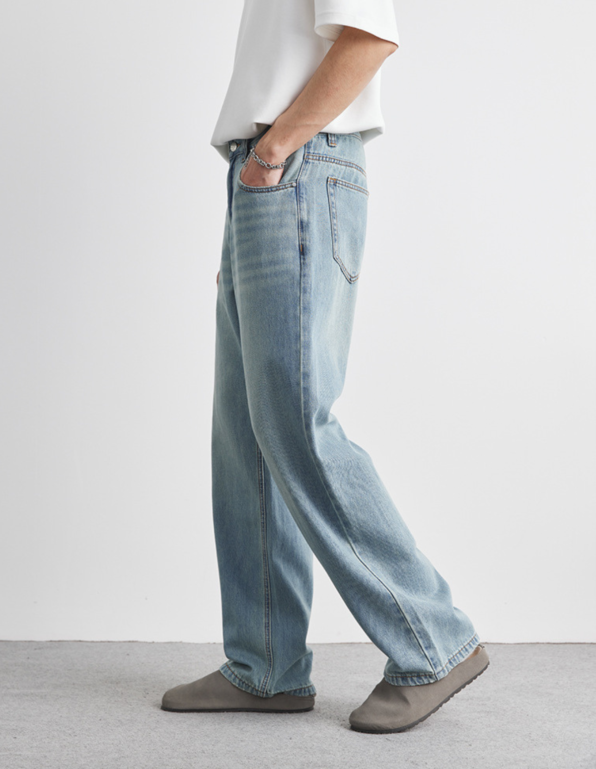 Avenor Straight Jeans