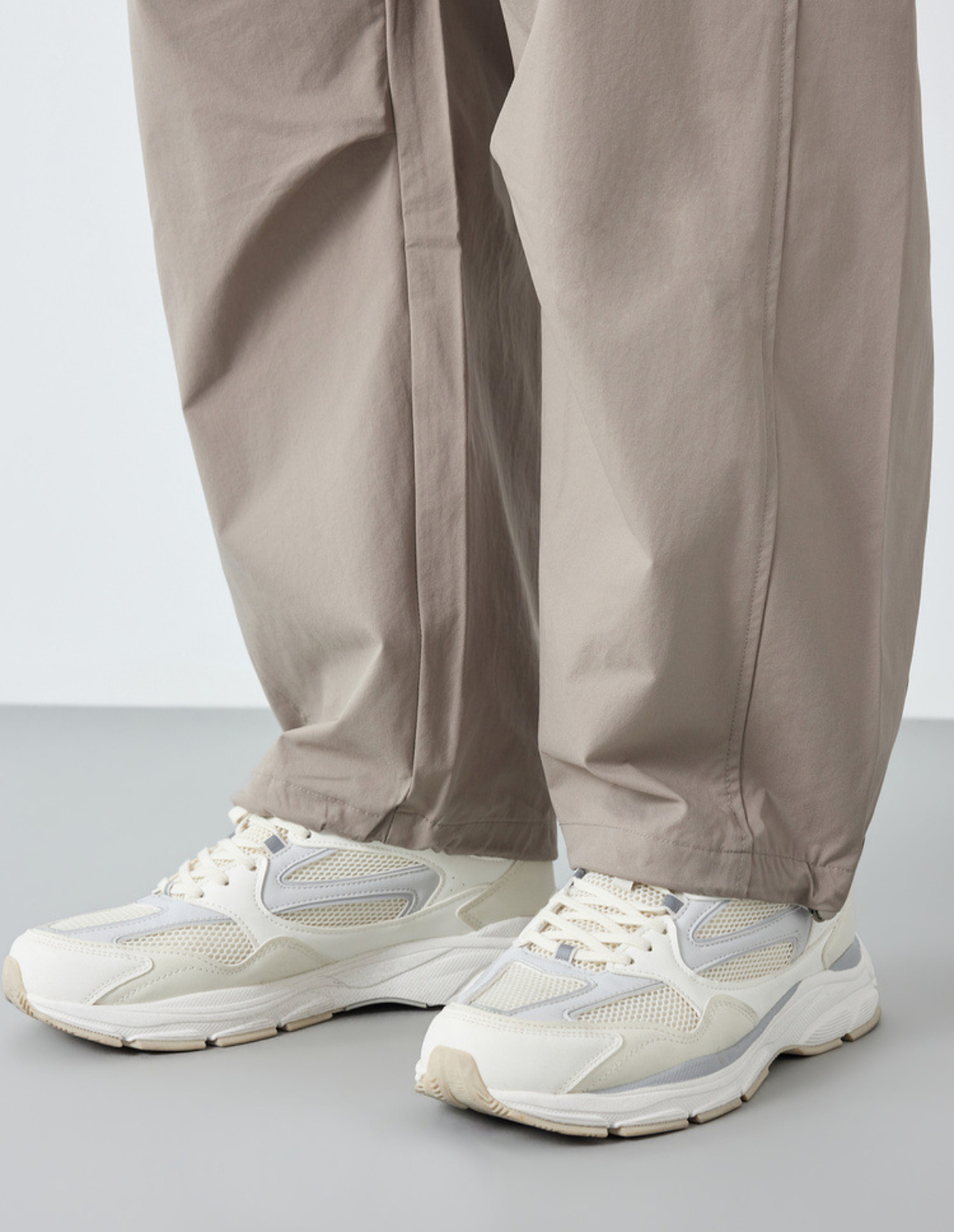 Trevon Elastic Waist Cargo Pants