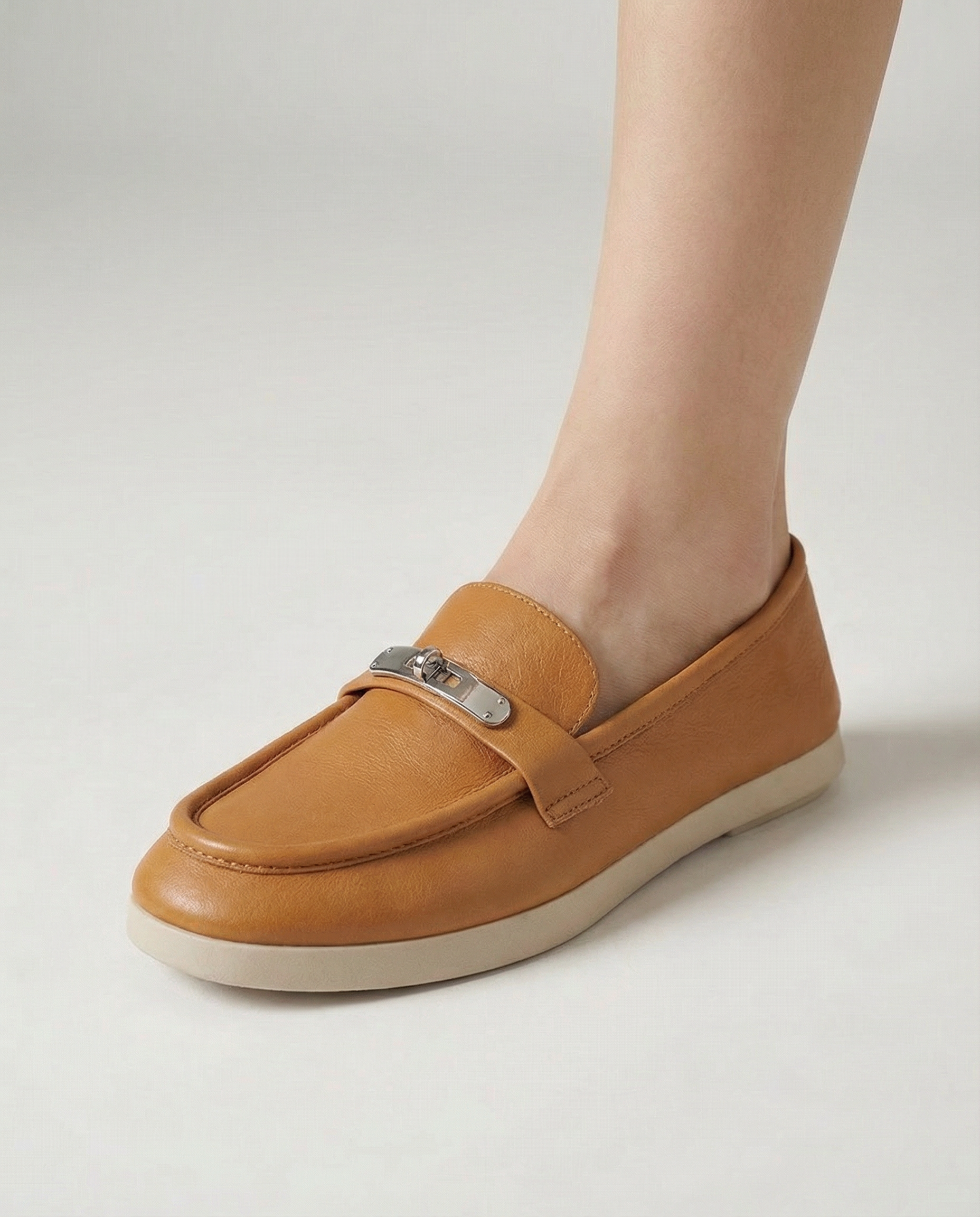 Léone Soft Leather Loafers