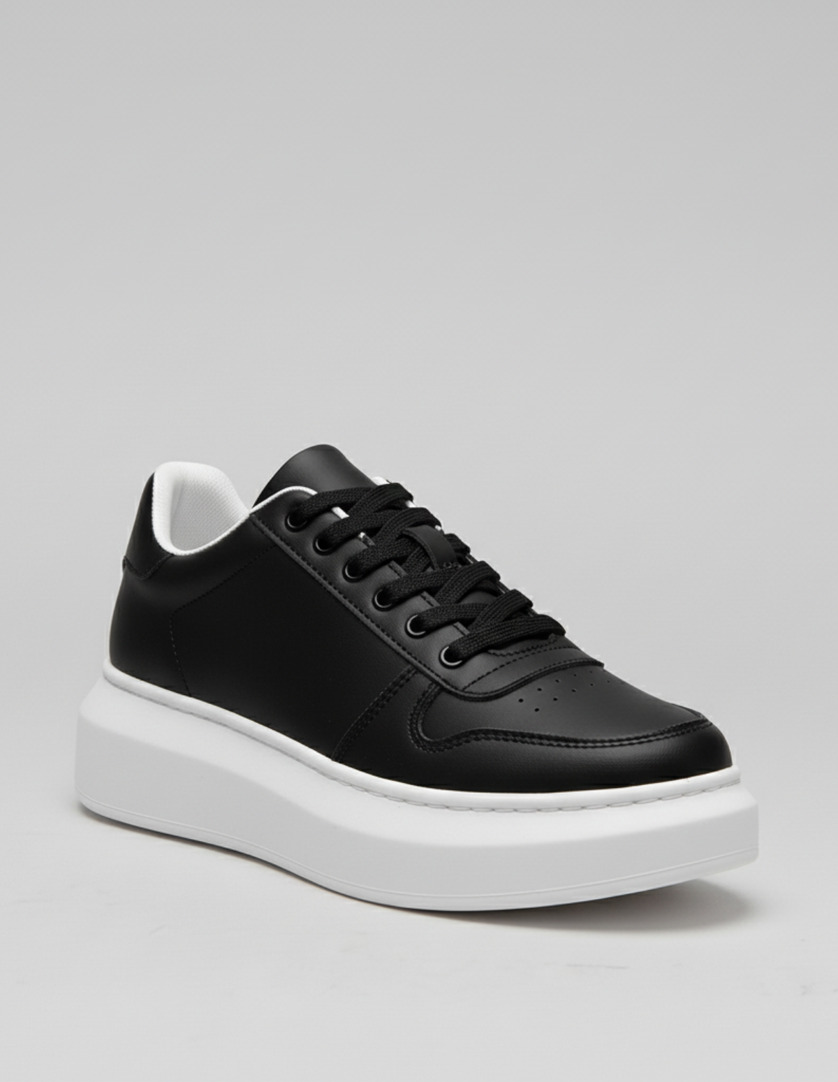 Astra Motion Sneakers