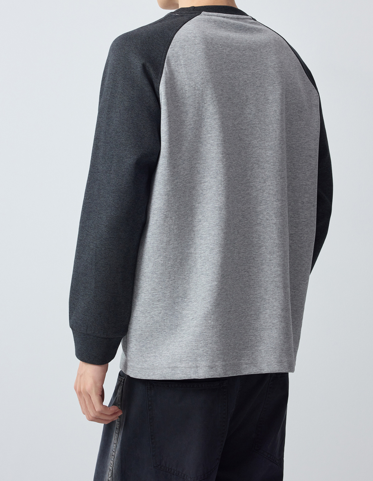 Alviro Embroidered Long-Sleeve