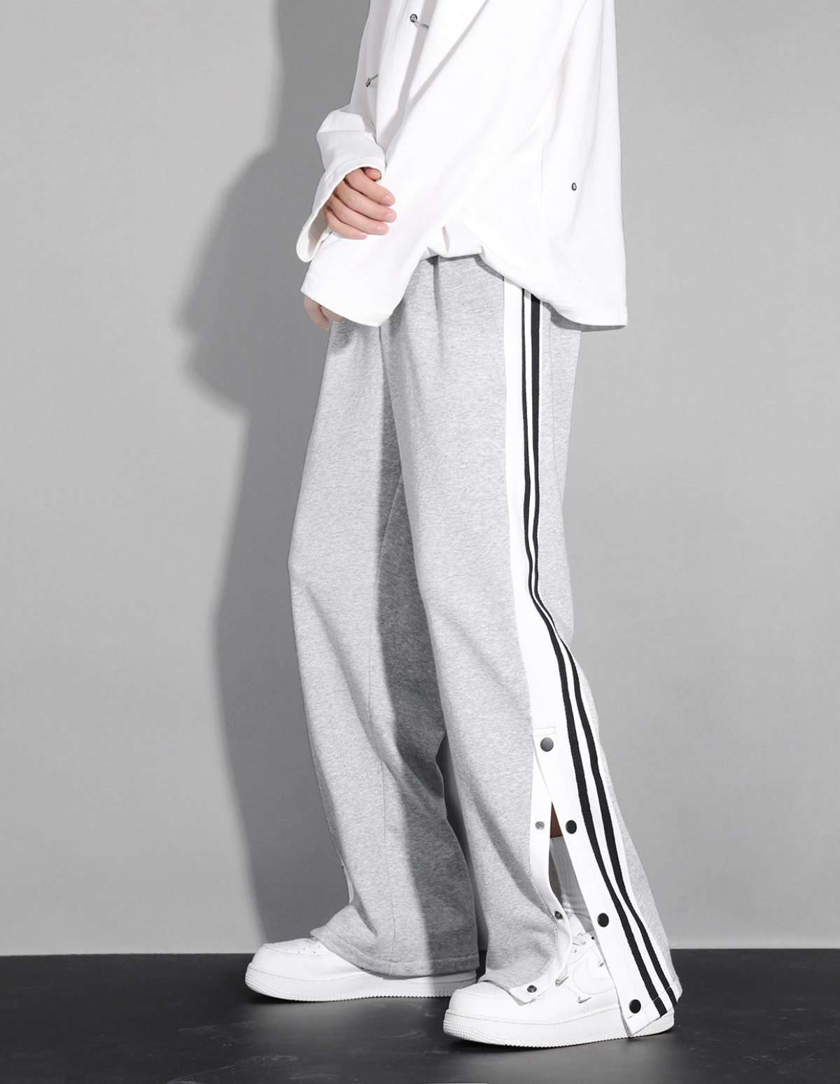 The Half-Button Casual Trousers