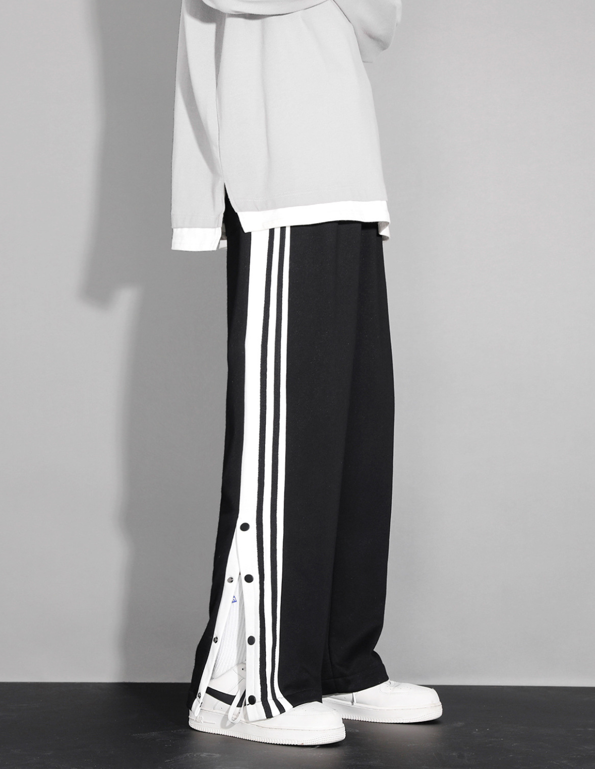 The Half-Button Casual Trousers