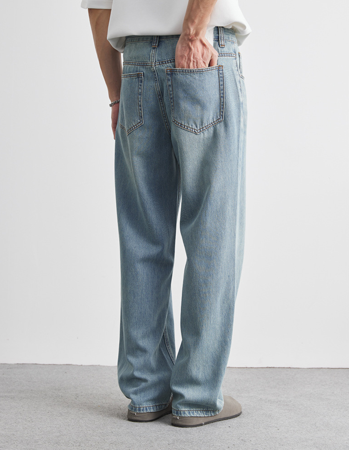 Avenor Straight Jeans